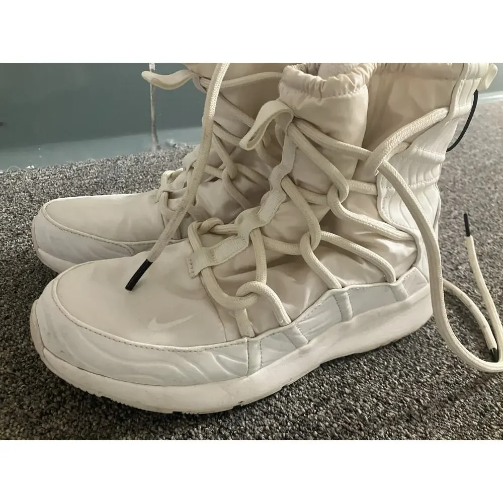 Nike white solid